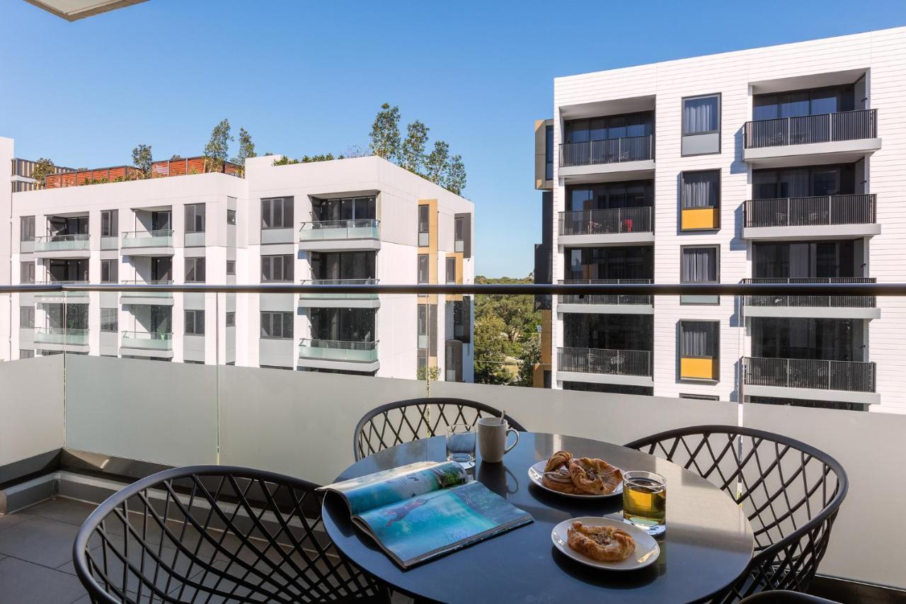 Meriton Suites Coward Street, Mascot Sydney Exteriör bild The proposed apartment complex