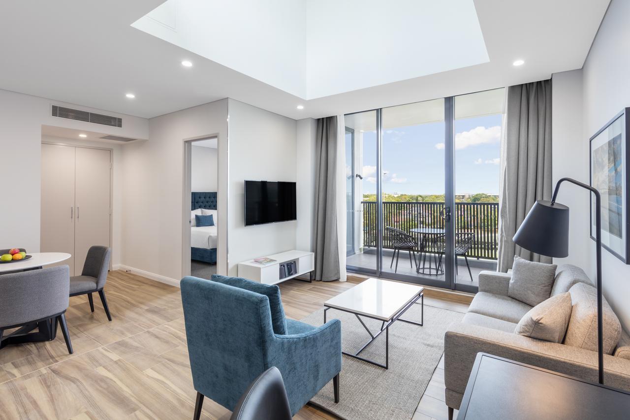 Meriton Suites Coward Street, Mascot Sydney Exteriör bild A typical apartment at the new residential development